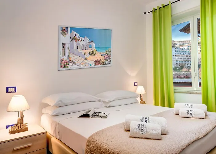 Gocce - Joes Flat 2 Modern Sorrento